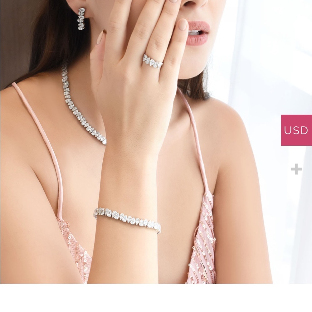 Elegant Silver Jewelry Set